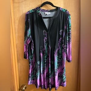Women’s tunic top.